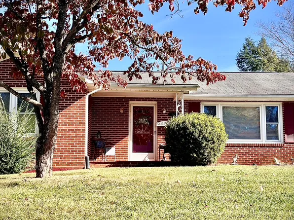 482 Fir Ave, Buena Vista, VA 24416