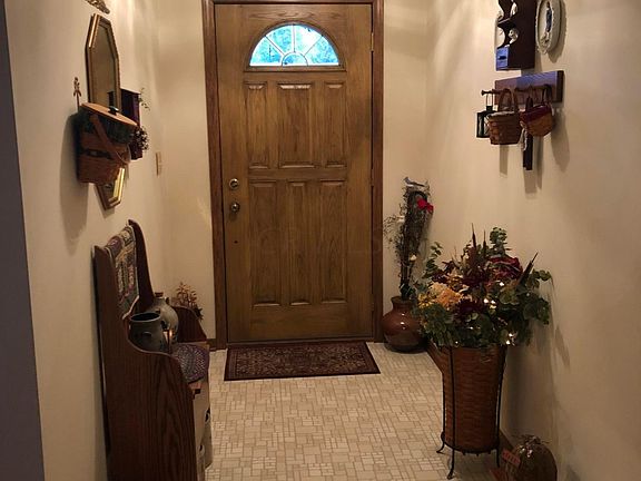3rd image of 2065 Lucille Dr NE