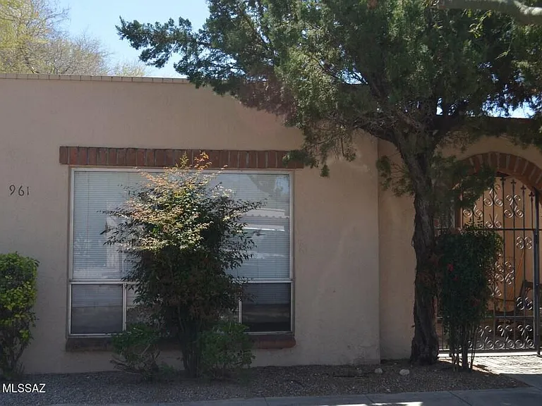961 N Via Terrado — Photo 1