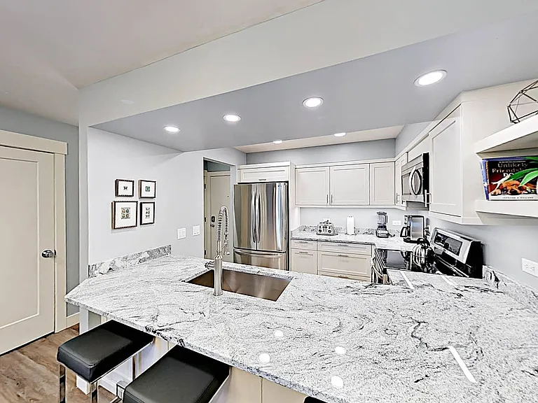 1525 Park Ave #112 — Photo 6