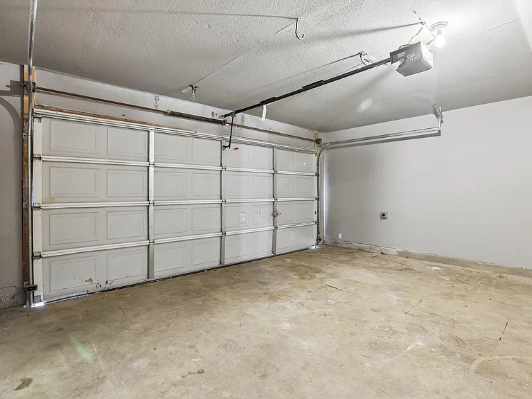 2656 Bradley Ln — Photo 39