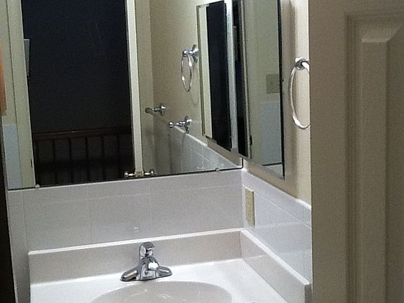 5th image of 1607 Rosedale St NE