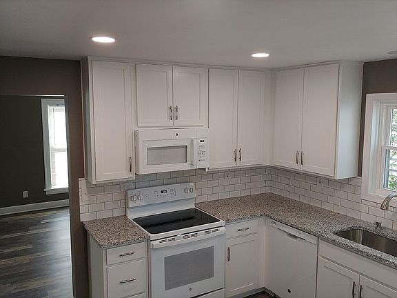 kitchen with appliances