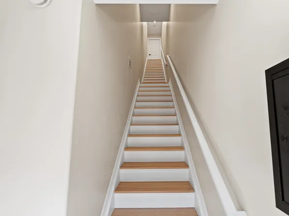 306 Grand St #2, Jersey City, NJ 07302