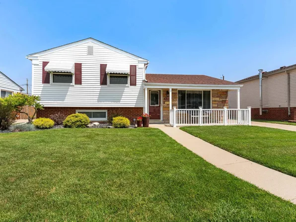 31202 Nelson Dr, Warren, MI 48088