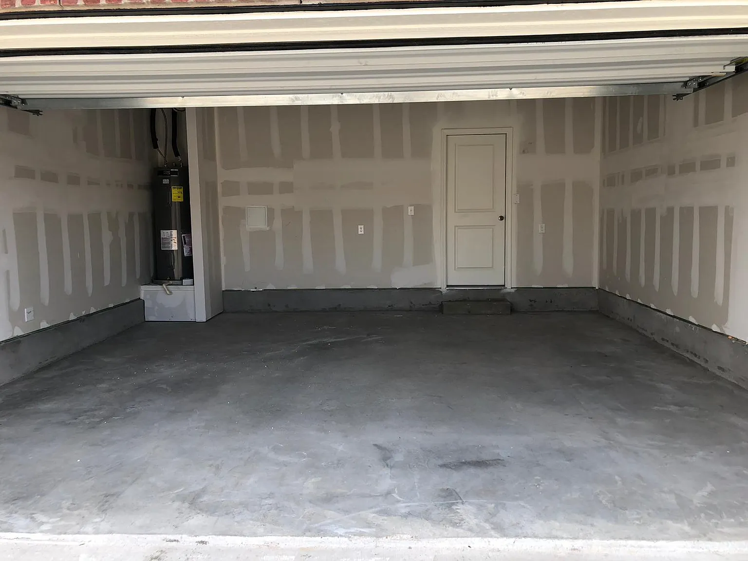 3 bed, 1636 sqft, $1,950 — Photo 4