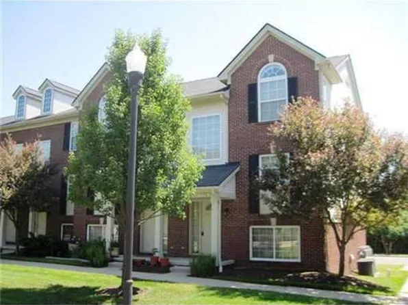 3156 Promenade Cir, Ann Arbor, MI 48108