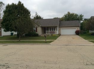 317 Brian St, Sycamore, IL 60178