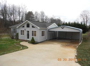 2504 Central Dr, Lenoir, NC 28645