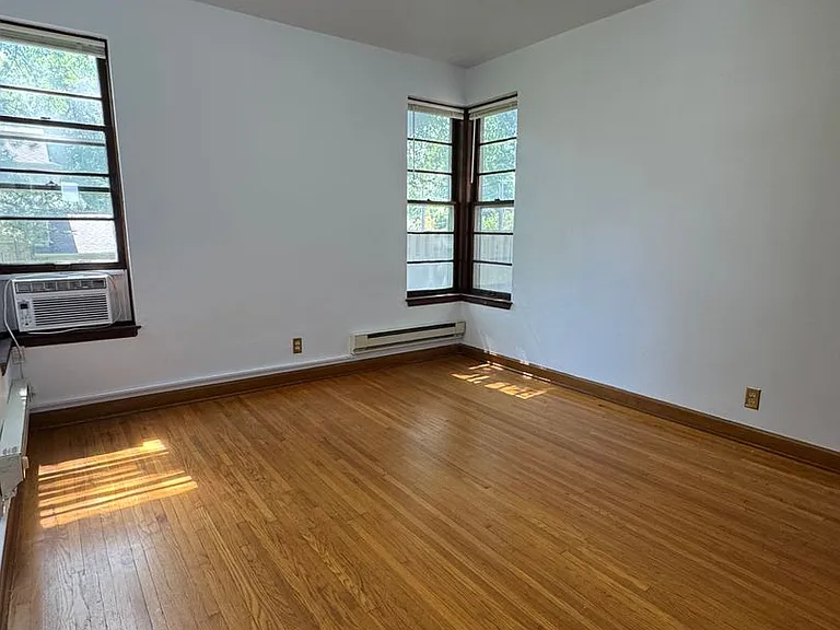 703 S Summit Ave — Photo 41