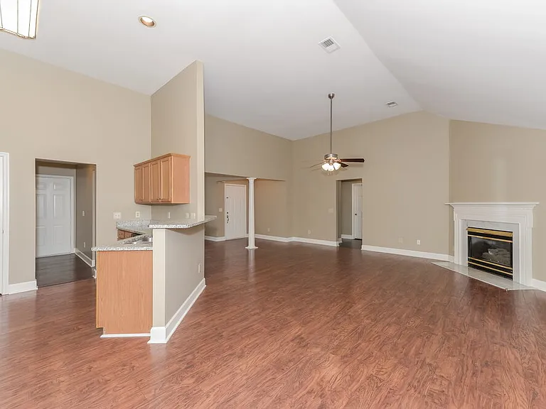 1009 Nighthawk Ln — Photo 7