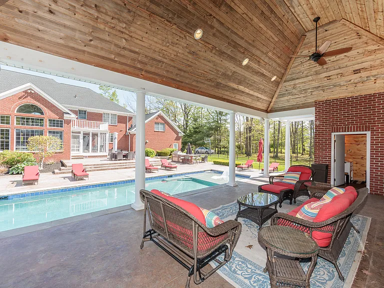 30 Cableknoll Ln — Photo 47