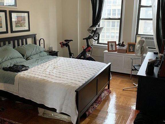 4th image of 143 W 96th St #3C