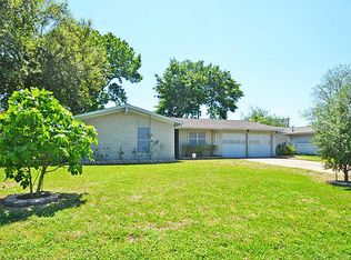 9527 Beverlyhill St, Houston, TX 77063