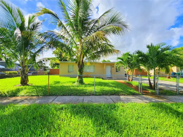 3640 NW 4th St, Lauderhill, FL 33311