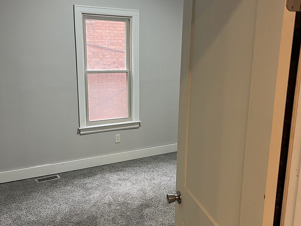 1st image of 4345 W Euclid St #1