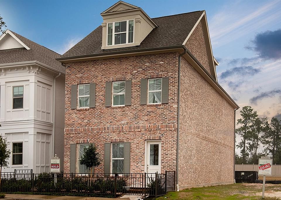1st image of 251 Green Blvd