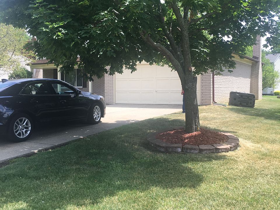2nd image of 21984 Arbor Ln