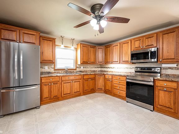 3rd image of 2159 200th St