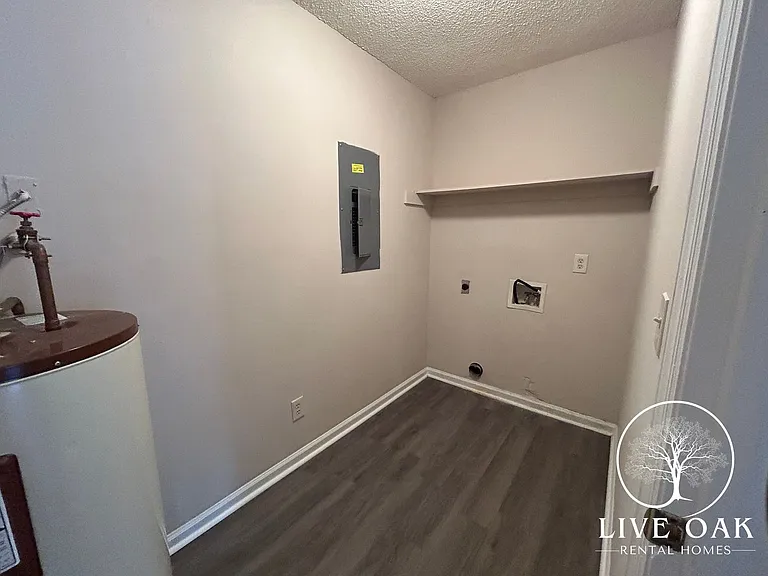 1469 Flo Zechman Dr — Photo 7
