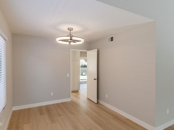 5th image of 6131 Fremont Cir