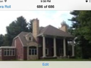 3217 Indianwood Rd, Lake Orion, MI 48362