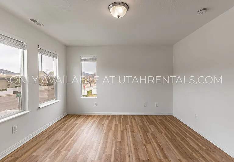 211 Greenfield Cir #150 — Photo 17