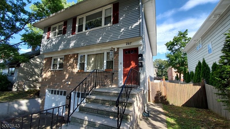 1st image of 267 Broughton Ave