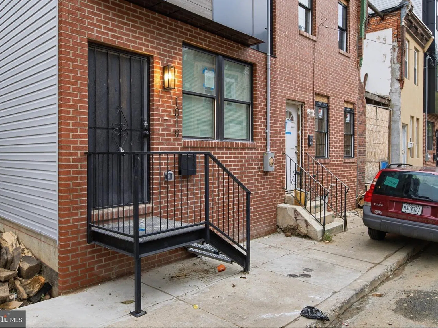1019 W Orleans St — Photo 4
