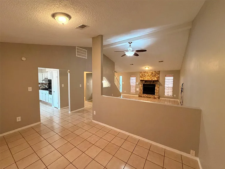 3227 Glade Springs Dr — Photo 10