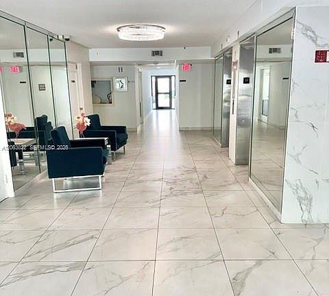 3rd image of 401 NE 14th Ave APT 602