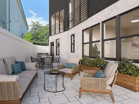 4th image of 10 Brinkerhoff St #1
