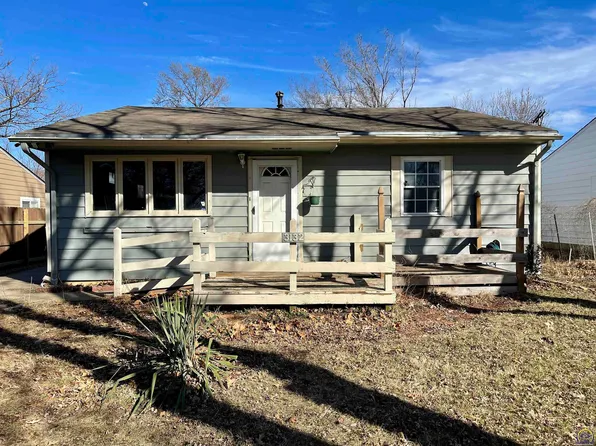 3132 SE Dupont St, Topeka, KS 66605