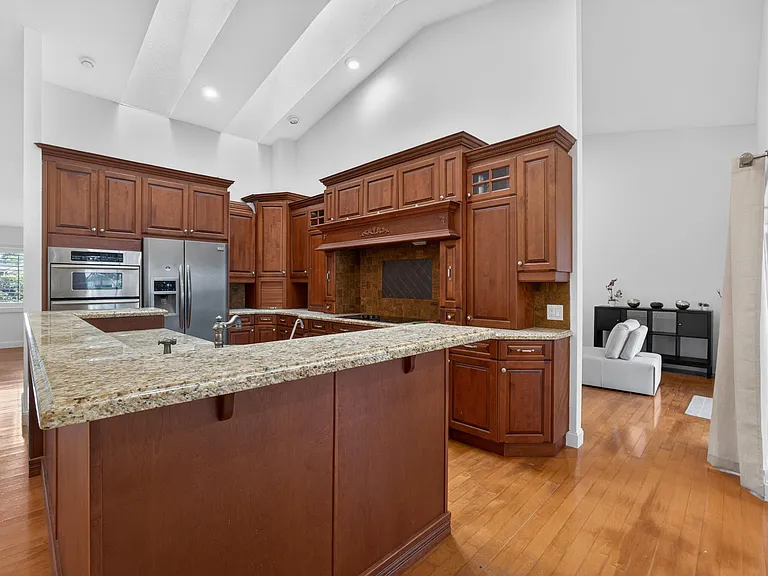 1773 Wiltshire Village Dr — Photo 9
