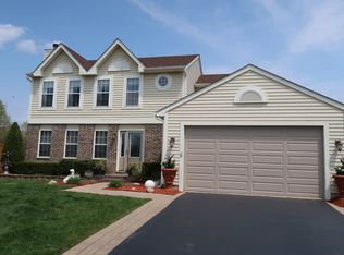 1014 E Millstone Cir, Lake Villa, IL 60046