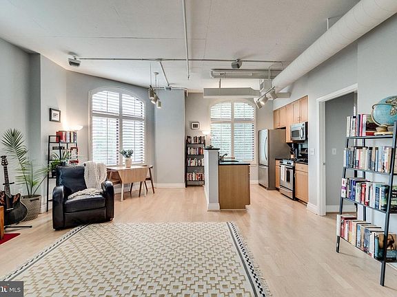 5th image of 1201 N Garfield St APT 216