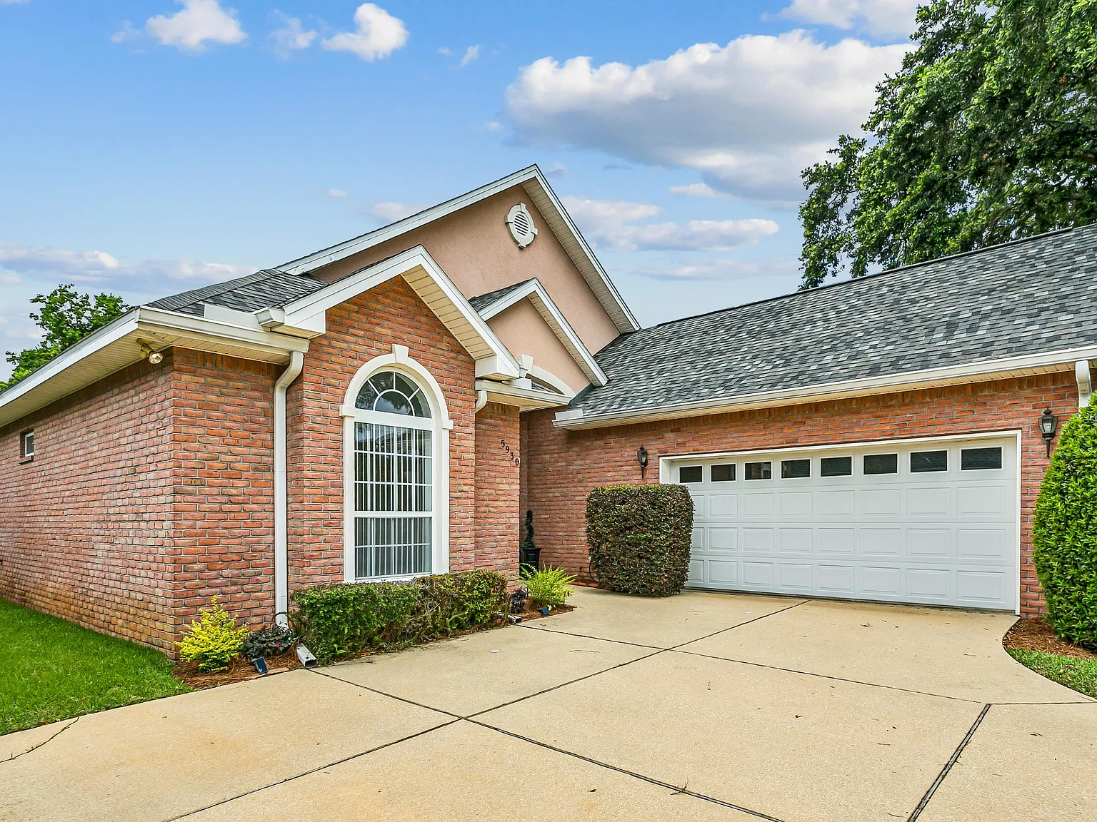 5930 Hermitage Drive - Hermitage — Photo 3