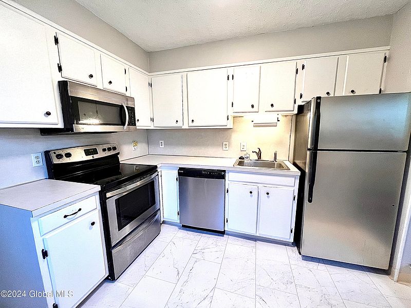 5th image of 1005 Inner Dr