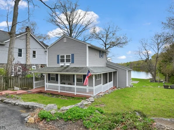 365 Lakeshore Dr, West Milford Twp., NJ 07421
