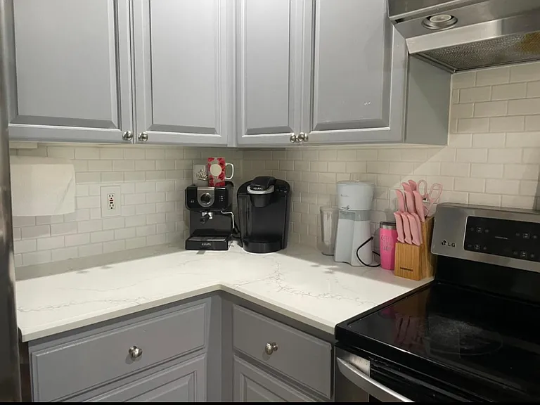 1241 SE Rivergreen Ave — Photo 7