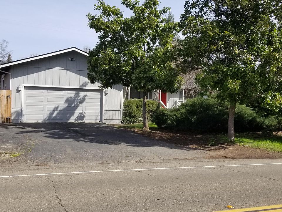 1st image of 2687 Country Club Dr
