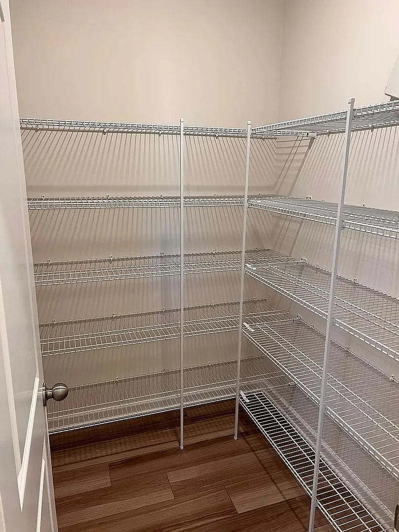 Room in 4 Bedroom Townhome at Lawyers Rd — Photo 4