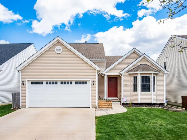 8572 Fernbrook Dr, Lewis Center, OH 43035