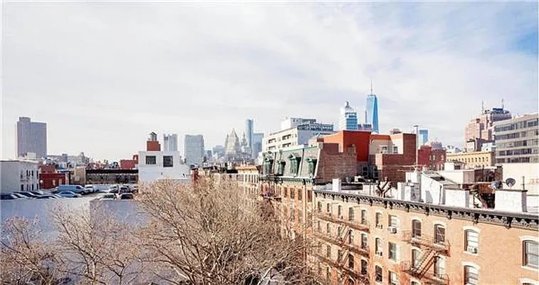Rented by WIRE International Realty | media 14
