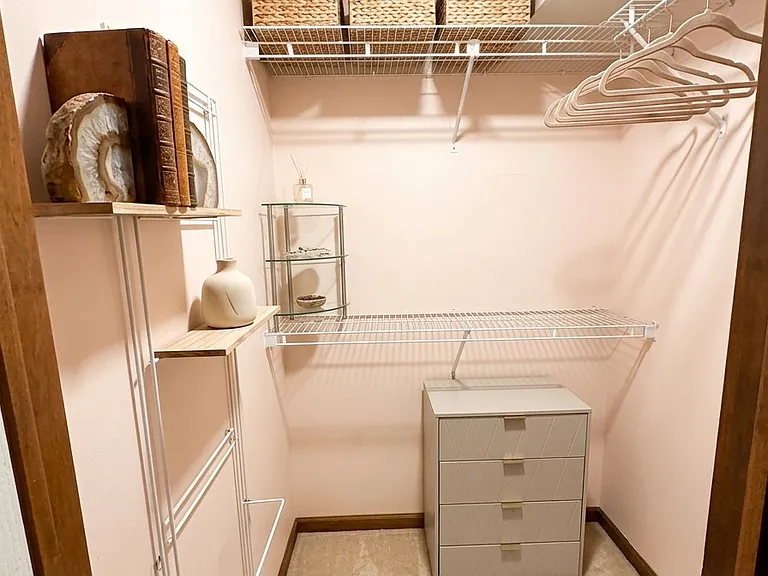 2722 Oakdale Dr — Photo 13