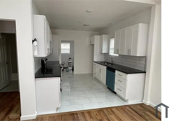 4 bed, 1272 sqft, $3,000 — Photo 4