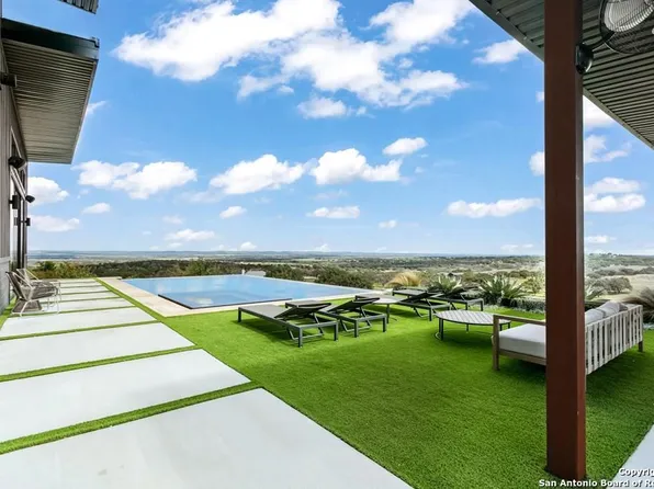 746 Vista View Lane, Fredericksburg, TX 78624