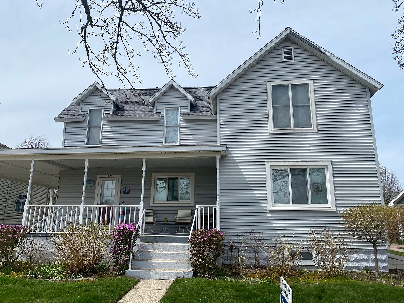 409 N Gaylord Ave, Ludington, MI 49431 Zillow