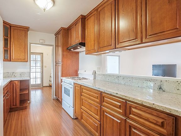3rd image of 1201 W 156th St