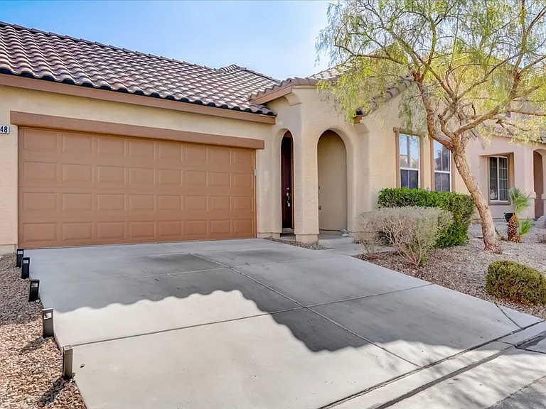 10948 Positano St — Photo 2